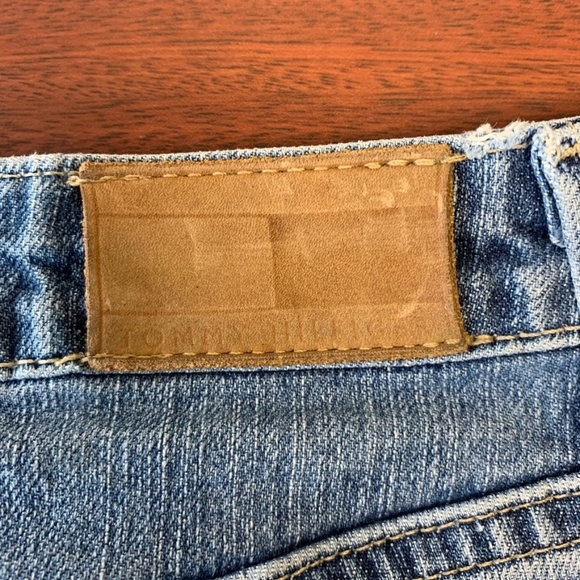 Tommy Hilfiger Boyfriend Fit - Picture 8 of 8